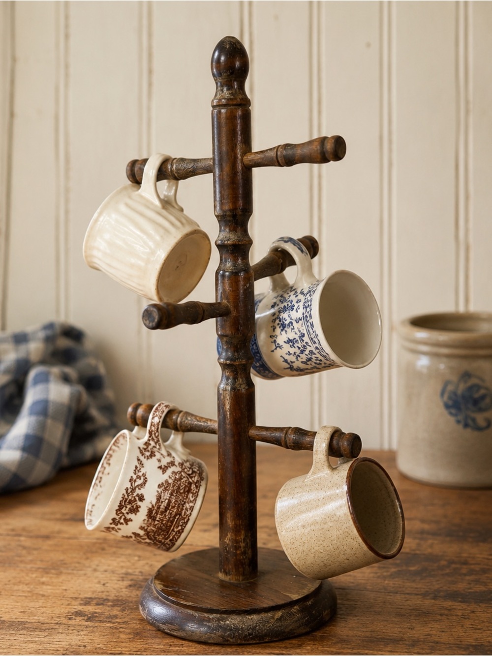 Vintage Wooden Mug Tree 6 Peg Coffee Cup Holder Rustic Farmhouse Countertop Deco
